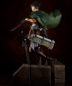 Attack on Titan Levi Pulchra Figure