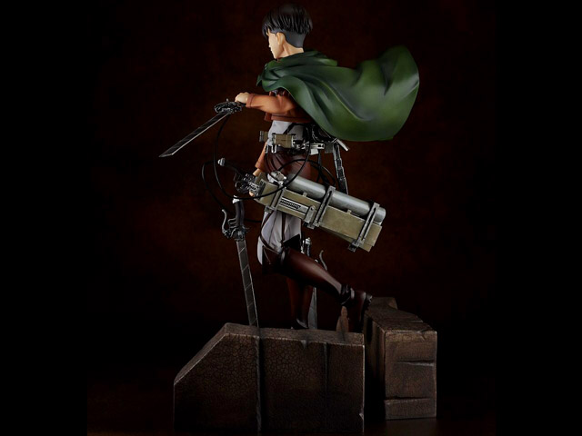 Attack on Titan Levi Pulchra Figure