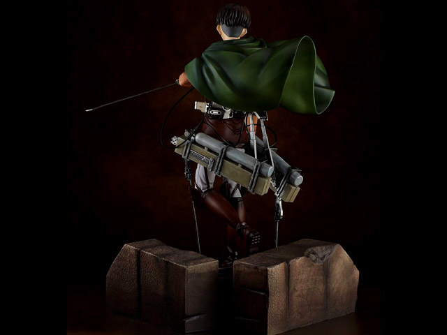 Attack on Titan Levi Pulchra Figure