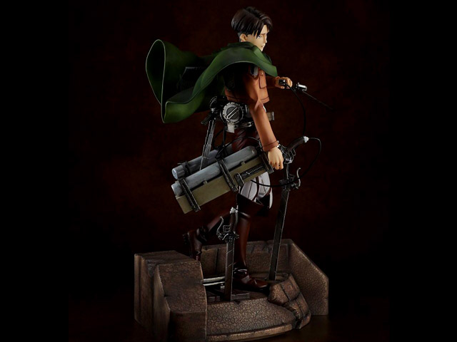 Attack on Titan Levi Pulchra Figure