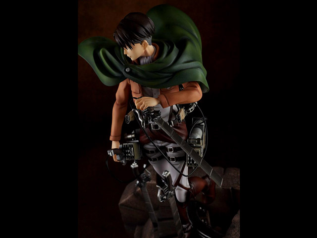 Attack on Titan Levi Pulchra Figure
